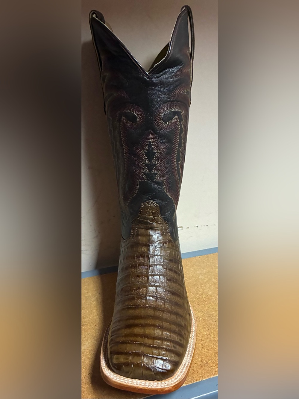 R. Watson Men’s 10 EE Coco Caiman Belly Exotic Cowboy Boots RW2004-2